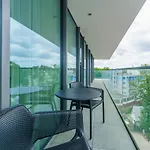 Sea Waves & 428b By Renters *
