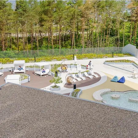 Sea Waves & 428b By Renters *